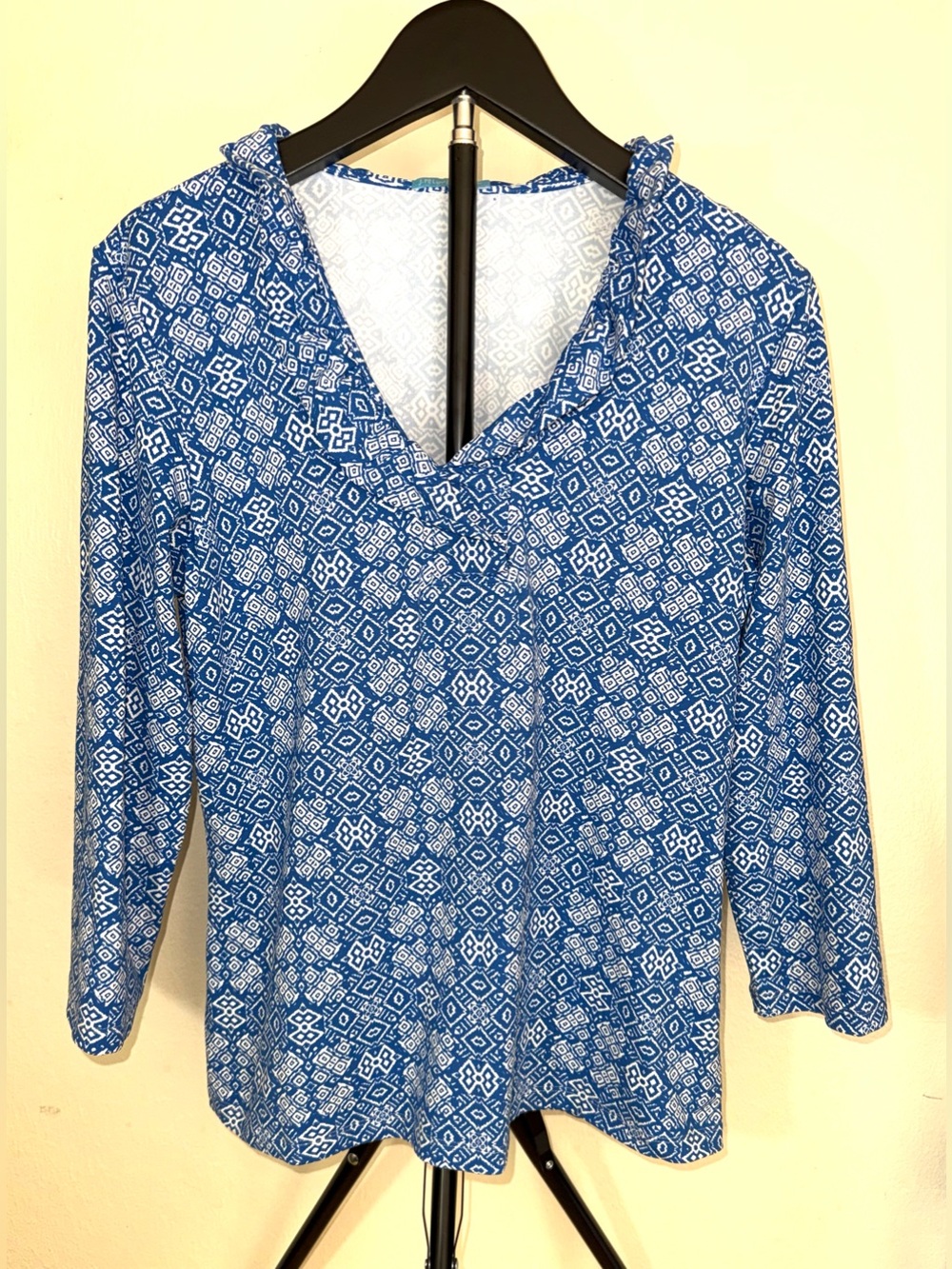 J. McLaughlin 3/4 sleeve geometric print blouse, size M, EUC
